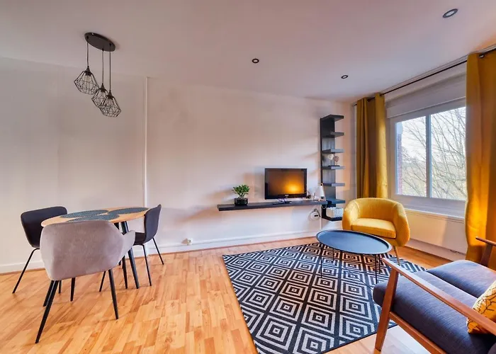Lnbnb * Appartement Cosy * Peronne Centre * Face Au Chateau